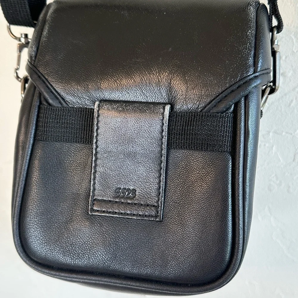 Vintage Nikon 5523 Black Leather Camera Crossbody Mesh & Zipper Pockets Bag